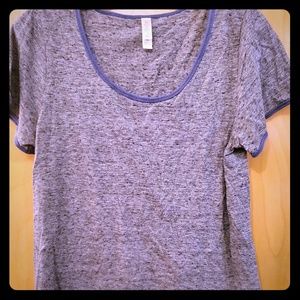 Lularoe classic tee